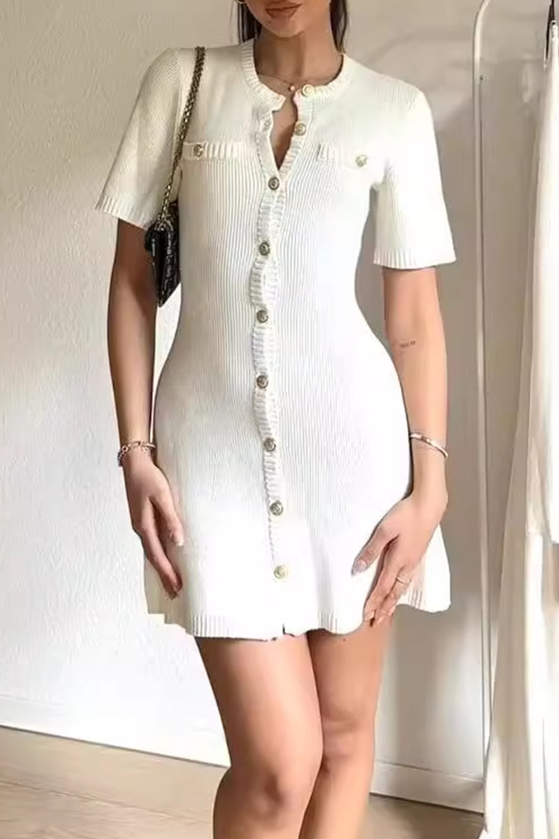 Daily Celebrities Solid Color Buckle O Neck A Line Short Sleeve Dress