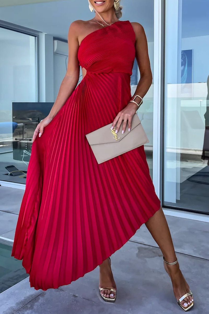 Sexy Solid Color Irregular Pleated Oblique Collar Fishtail Dresses