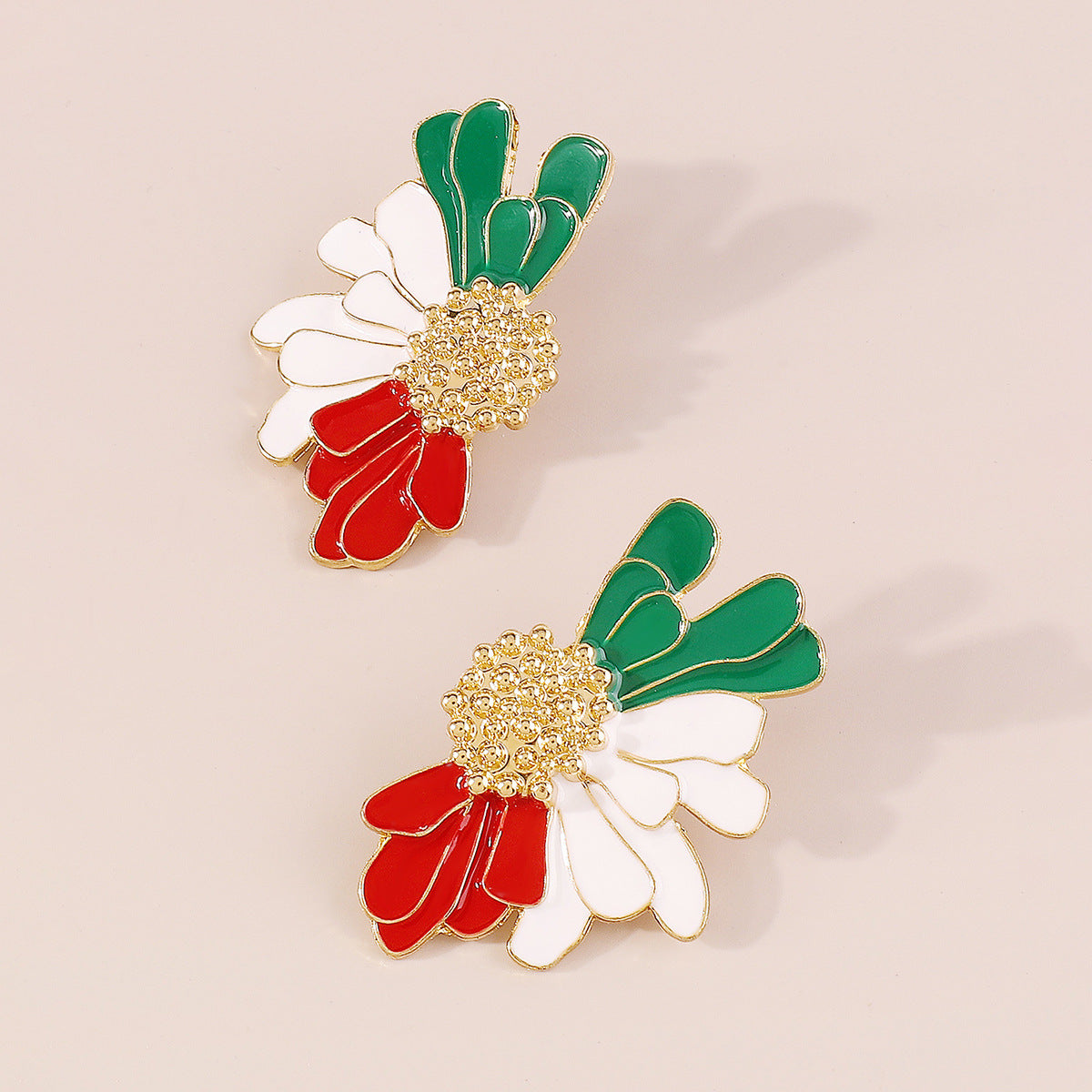 Retro Alloy Floral Pattern Earrings