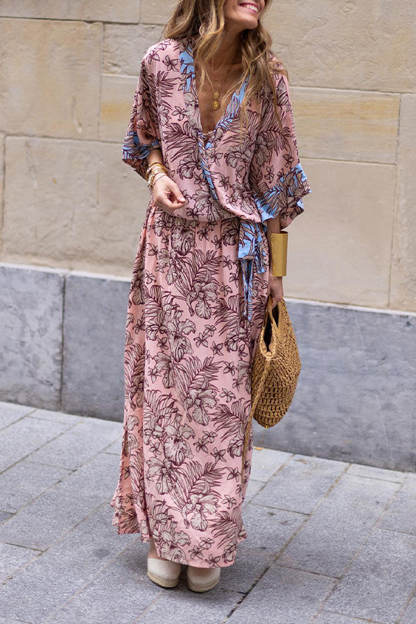 Kimono sleeve v-ling dress