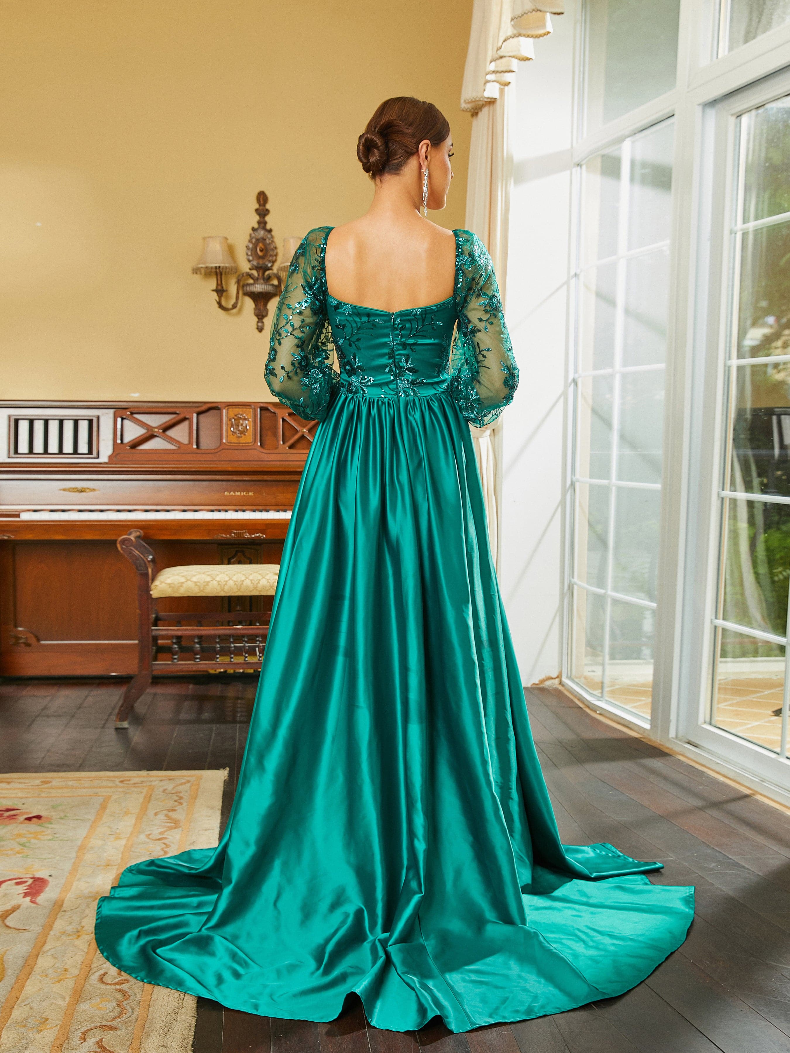 Formal A-Line Embroidery Emerald Green Ball Gown RM20555