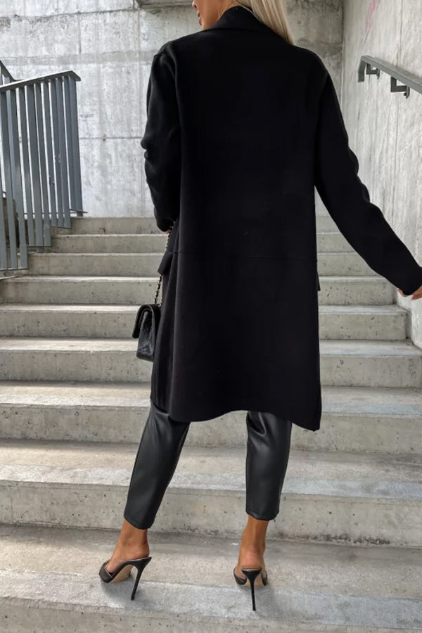 Trench coat with large lapel pockets