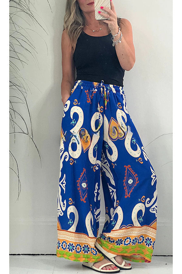 Queen of Hearts Printed Pocketed Drawstring Elastic Waist Pants