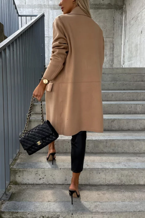 Trench coat with large lapel pockets