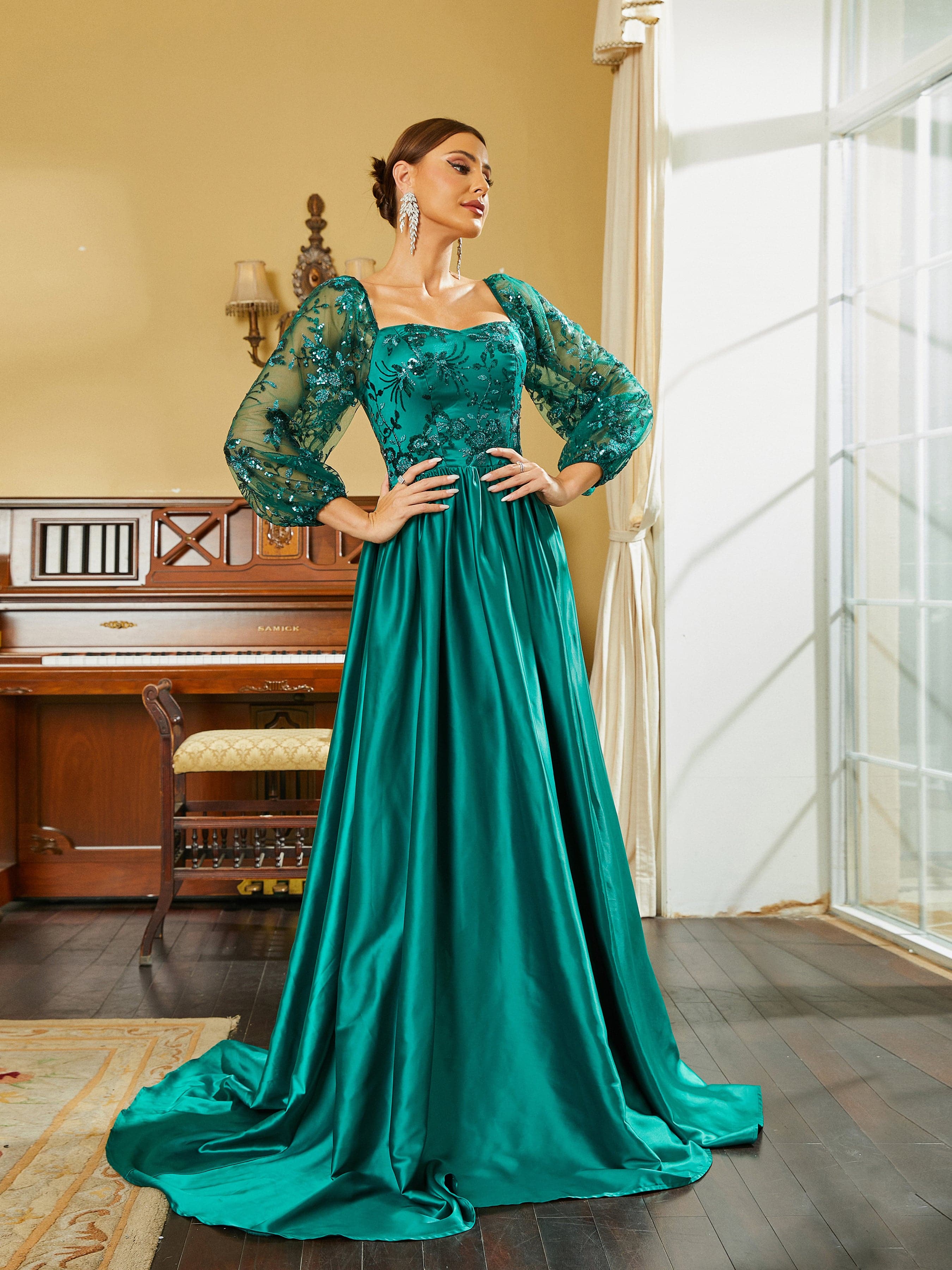 Formal A-Line Embroidery Emerald Green Ball Gown RM20555