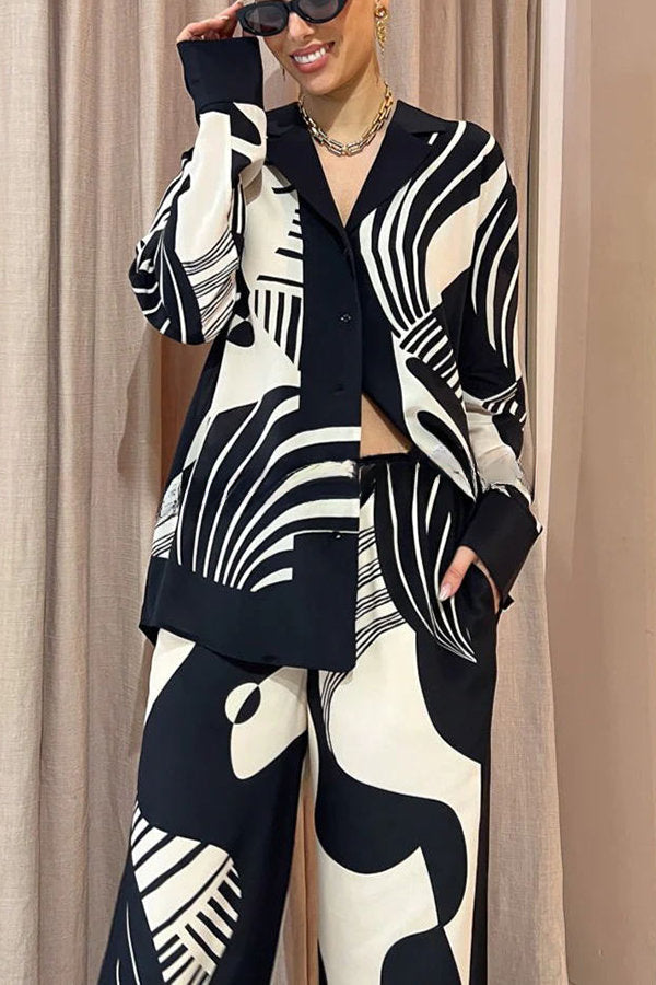 Weekend Escape Exclusive Print Contrast Trims Drape Blouse